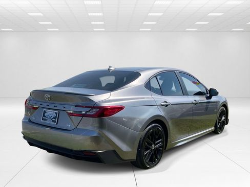 Used 2026 Toyota Camry SE w/ Multimedia Upgrade Package image 6