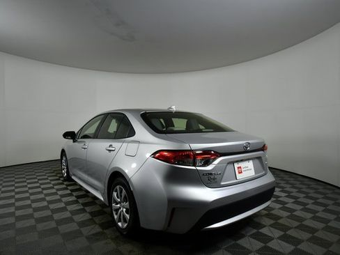 Used 2021 Toyota Corolla LE image 13