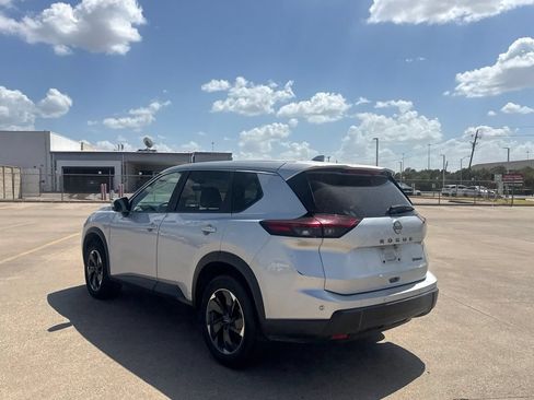 Certified 2024 Nissan Rogue SV AWD/4WD image 16