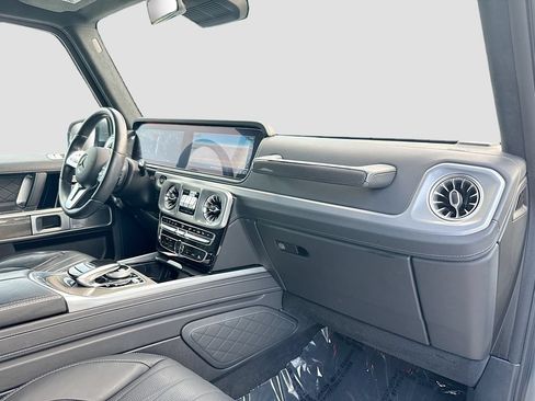 Used 2023 Mercedes-Benz G 550 image 32