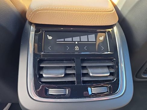 Used 2020 Volvo S60 T6 Inscription image 44