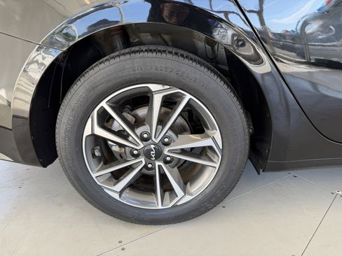 Used 2023 Kia Forte LXS image 48