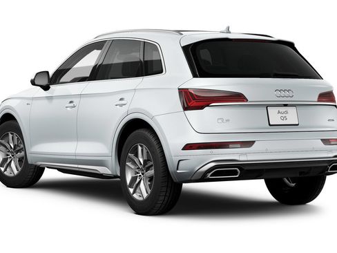Certified 2023 Audi Q5 2.0T Premium w/ Convenience Package AWD/4WD image 2
