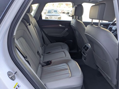 Used 2023 Audi Q5 2.0T Premium w/ Convenience Package image 27