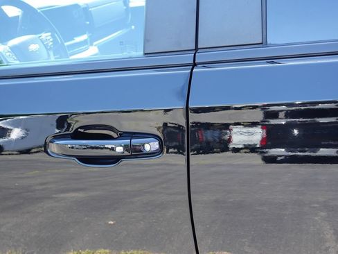 Used 2024 Chevrolet Silverado 1500 LT AWD/4WD image 14