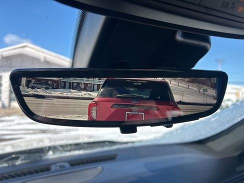 Used 2022 Cadillac XT4 Premium Luxury w/ Enhanced Visibility Package image 29