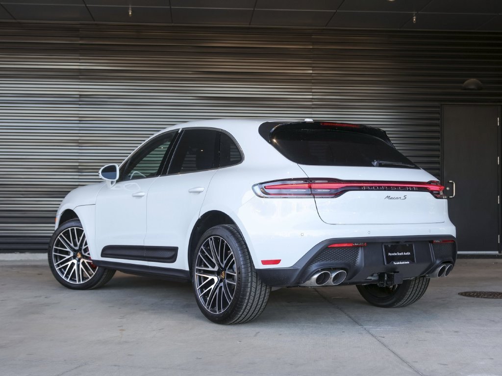 Certified 2026 Porsche Macan S AWD/4WD image 3