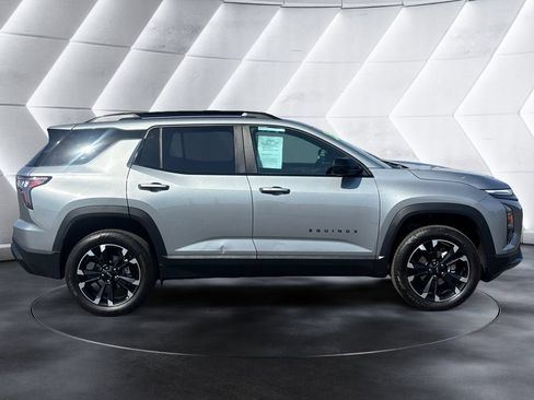 Certified 2025 Chevrolet Equinox RS FWD image 6
