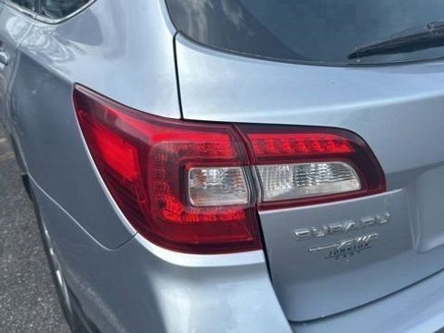 Used 2019 Subaru Outback 2.5i image 4