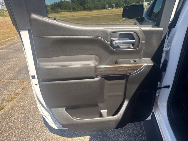 Used 2022 Chevrolet Silverado 1500 RST w/ Convenience Package II AWD/4WD image 11