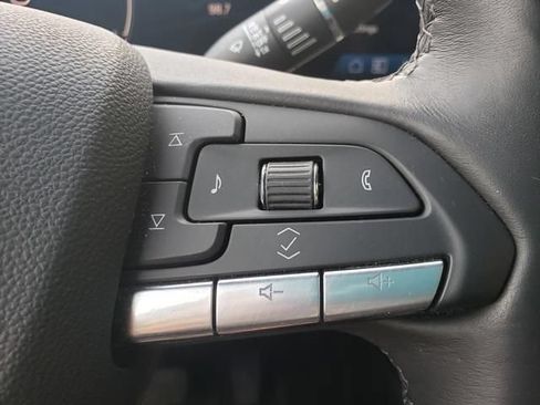 Used 2024 Cadillac XT4 Luxury w/ Cold Weather Package AWD/4WD image 24