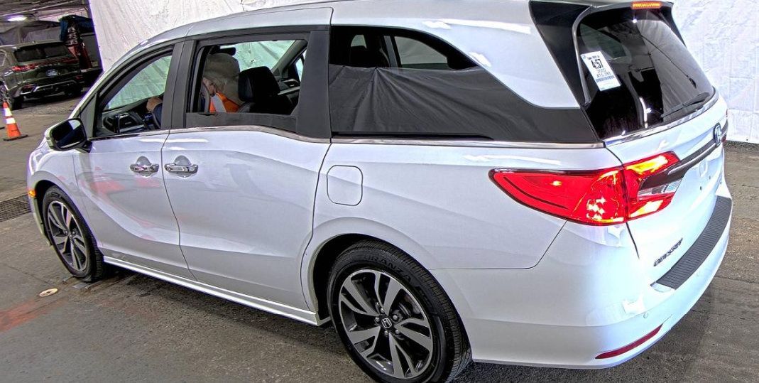 Used 2023 Honda Odyssey Touring image 8