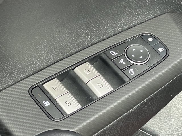 Used 2025 Mitsubishi Outlander SE AWD/4WD image 30