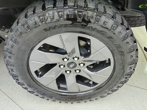 Used 2024 Ford F150 Lightning Lariat AWD/4WD image 58