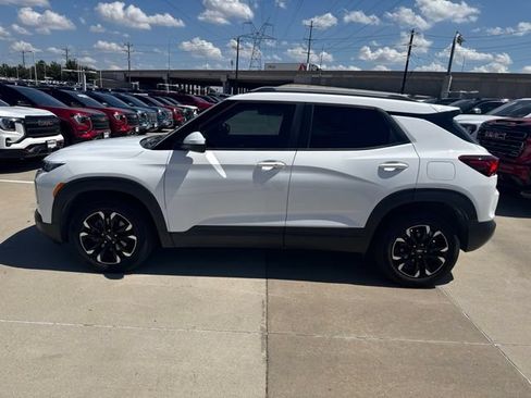 Used 2021 Chevrolet TrailBlazer LT w/ Convenience Package FWD image 7