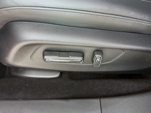 Certified 2024 Honda HR-V EX-L image 22