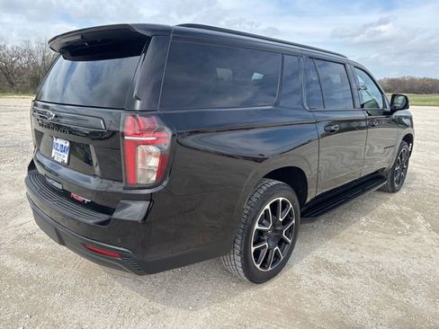 Used 2023 Chevrolet Suburban RST w/ Luxury Package image 7