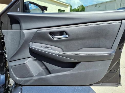 Used 2024 Nissan Sentra SV FWD image 10