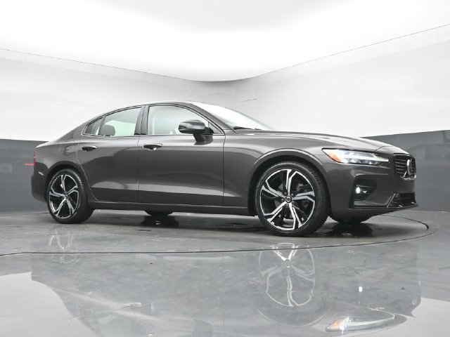 Used 2024 Volvo S60 B5 Plus w/ Climate Package AWD/4WD image 35