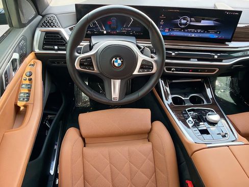 Used 2026 BMW X7 xDrive40i w/ Executive Package AWD/4WD image 17