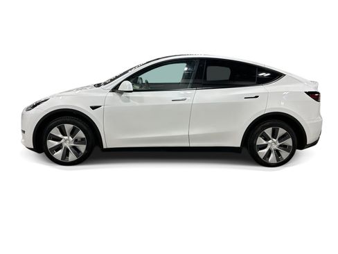 Certified 2023 Tesla Model Y Long Range AWD/4WD image 3