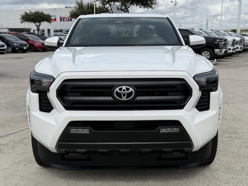 Used 2024 Toyota Tacoma SR5 image 10