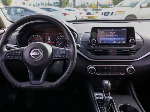 Used 2024 Nissan Altima 2.5 S image 26