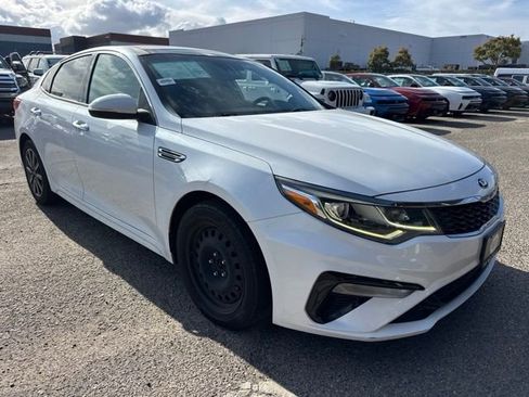 Used 2019 Kia Optima LX w/ LX Premium Package FWD image 3
