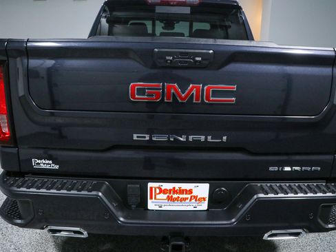 Used 2023 GMC Sierra 1500 Denali w/ Denali Reserve Package AWD/4WD image 8