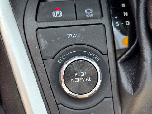 Used 2023 Toyota RAV4 XLE image 23