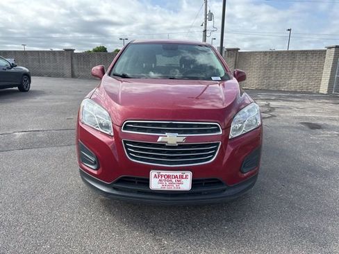 Used 2015 Chevrolet Trax LS FWD image 2