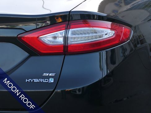 Used 2014 Ford Fusion SE w/ Equipment Group 502A FWD image 5