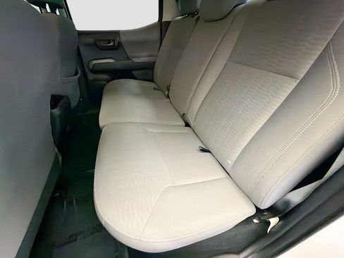 Used 2019 Toyota Tacoma SR5 RWD image 13