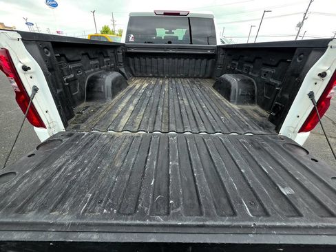 Used 2022 Chevrolet Silverado 1500 Custom AWD/4WD image 6