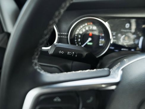 Used 2023 Jeep Wrangler Unlimited Sahara image 39