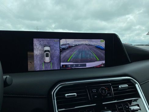 New 2025 Nissan Armada SL w/ Captain's Chari Seat Package image 29