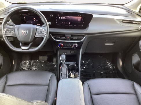 Used 2024 Buick Encore GX Sport Touring image 4