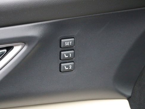 Used 2022 Subaru Ascent Limited w/ Technology Package image 17