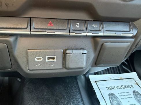 Used 2021 Chevrolet Silverado 1500 W/T image 40