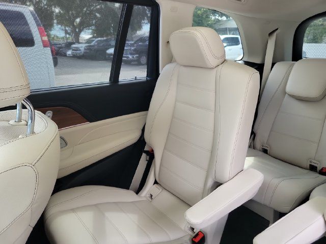 Used 2022 Mercedes-Benz GLS 450 4MATIC image 16