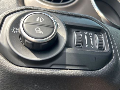 Certified 2020 Jeep Gladiator Sport w/ Quick Order Package 24S image 15