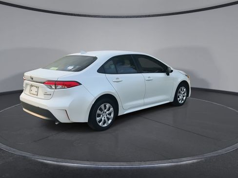 Used 2024 Toyota Corolla LE FWD image 8