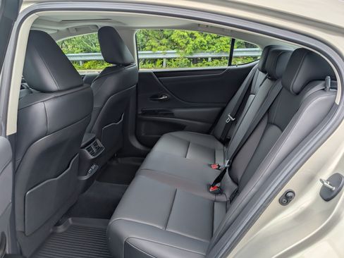 Certified 2025 Lexus ES 350 w/ Premium Package FWD image 14