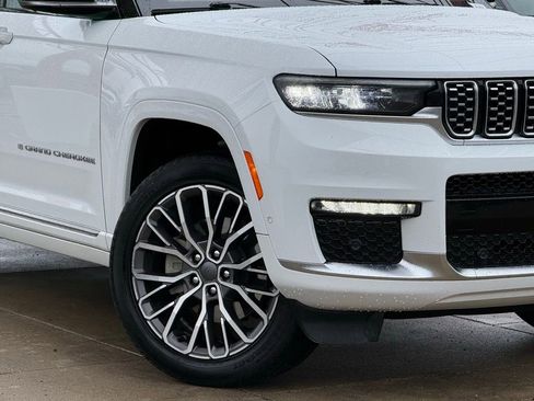 Used 2025 Jeep Grand Cherokee L Summit AWD/4WD image 10