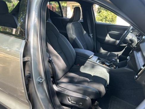 Used 2023 Volvo XC40 Recharge Plus w/ Protection Package Premier AWD/4WD image 10