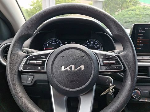 Used 2024 Kia Forte LXS w/ LXS Technology Package FWD image 20