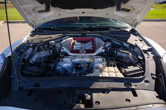 Used 2015 Nissan GT-R Premium AWD/4WD image 25