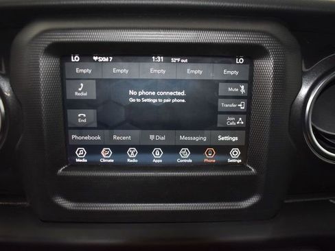 Used 2021 Jeep Wrangler Unlimited Sahara image 25