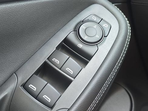Used 2024 Buick Encore GX Preferred w/ Advanced Technology Package FWD image 24