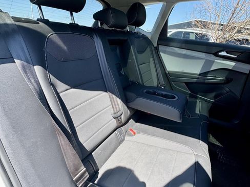 Used 2023 Volkswagen Taos SE image 12